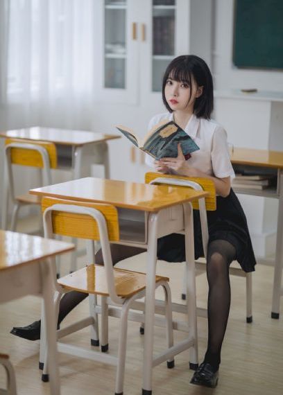 栋笃神探粤语免费观看