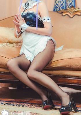 《商务旅游和女老板戴的帽子》