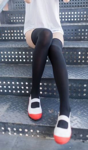 艳春荡女淫完整版