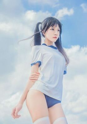 美女扒开粉嫩的尿囗给男生桶小说