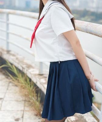 女员工的付出中字