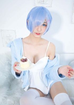 正在播放国外破女大片第八部